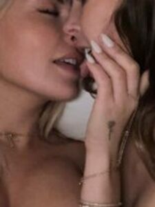 Ari Dugarte Satin Lingerie Modeling Patreon Set Leaked