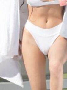 Madison Beer Camel Toe Public Bikini Set Leaked