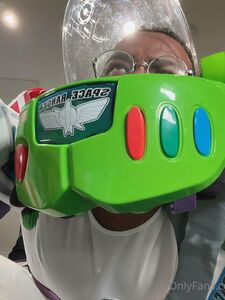 Belle Delphine Twomad Buzz Lightyear Onlyfans Set Leaked