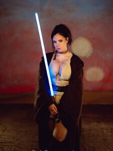 Meg Turney Kenobi Cosplay Onlyfans Set Leaked