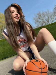 Belle Delphine Lola Bunny Cosplay Onlyfans Set Leaked