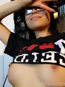 shaethefunnywhore exclusive onlyfans leaked nudes