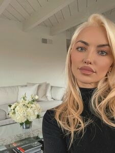 lindseypelas exclusive onlyfans leaked nudes