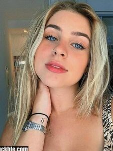 Sweet Vickie new hot onlyfans leaked nudes