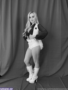 Blakeblossomxxx new hot onlyfans leaked nudes