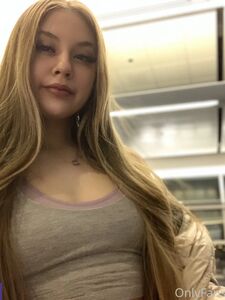 Lucydollaz new hot onlyfans leaked nudes