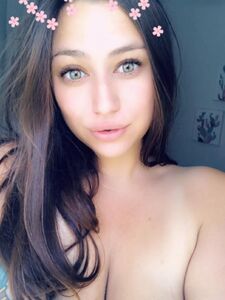 Mia Woods onlyfans leaks nude photos