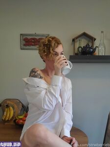 Strwberriebbxxx onlyfans leaks nude photos