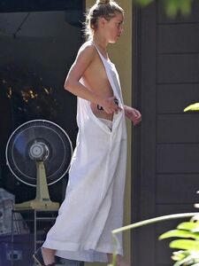 Amber Heard Nude Leaks Photos