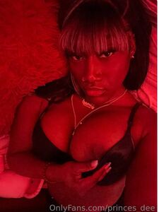 TikTok ebony girl Leaked Pics