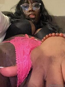 TikTok ebony girl Leaked Pics