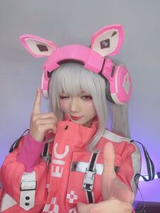 PoppaChan – Alice (40 pictures)