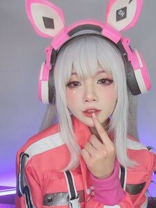 PoppaChan – Alice (40 pictures)