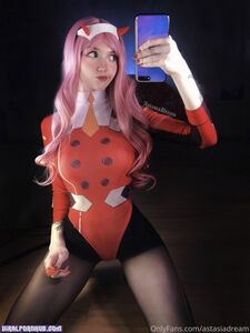 AstasiaDream (899 pictures)