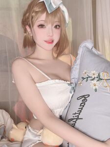 [黑龙贯通] 莱莎 睡衣 碧蓝联动版 (12 pictures)