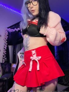 Eviemischiev Aka Evie.mischiev Popular Tiktok Model Nude Pussy And Boobs Onlyfans Leaks Album