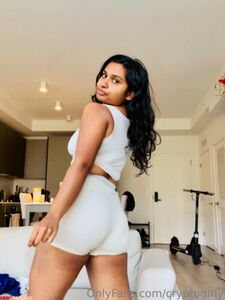 Princess Zara Nude Boobs And Hairy Pussy Onlyfans Leaks Photos