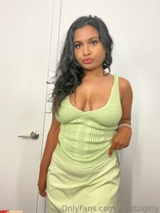 Princess Zara Nude Boobs And Hairy Pussy Onlyfans Leaks Photos