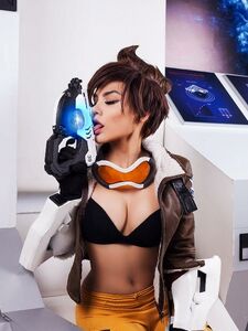 Kalinka Fox Overwatch Tracer Cosplay OnlyFans Set Leaked
