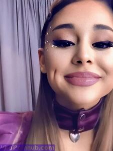 Ariana Grande Nude Leaks
