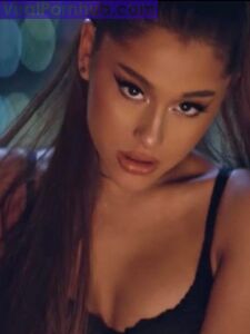 Ariana Grande Nude Leaks