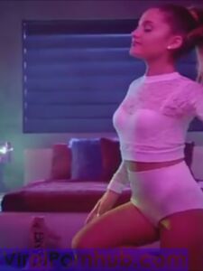 Ariana Grande Nude Leaks