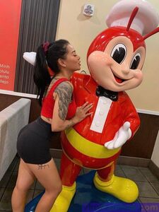 Bella Poarch Hot Pics