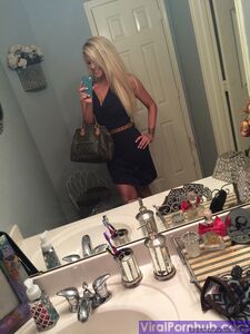 This Enticing Bimbo Xo Gisele Adores Flashing Her Delicious Big Titties