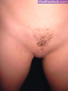 Cute amateur jenny posing naked