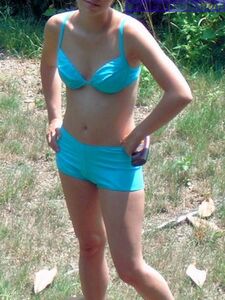 Cute amateur jenny posing naked