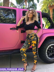 Jena Frumes Nude Photos Leaked