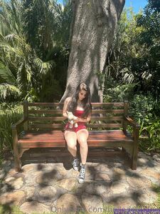 BelleDelphine Candid Holiday Photos Latest Onlyfans Premium Leaks