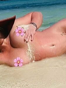 Britney Spears Nude Celebrity Leaked Tits Photos