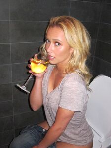 Hayden Panettiere Nude Private Pics Leaked