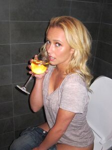 Hayden Panettiere Nude Private Pics Leaked