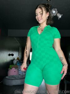 queen_egirl27 onlyfans album