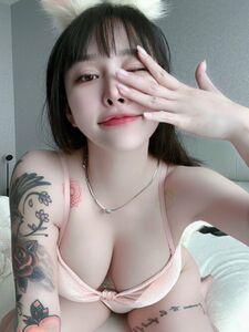 Hitomi Songyuxin Aka Syx_hitomi Nude Boobs And Big Booty Onlyfans Leaks Photos