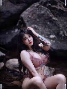 Hitomi Songyuxin Aka Syx_hitomi Nude Boobs And Big Booty Onlyfans Leaks Photos