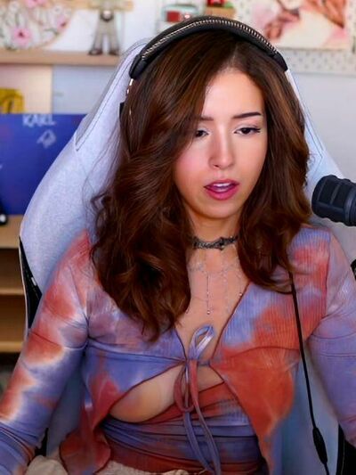 Pokimane Nude Boob Nipple Slip on Live Stream Leaked